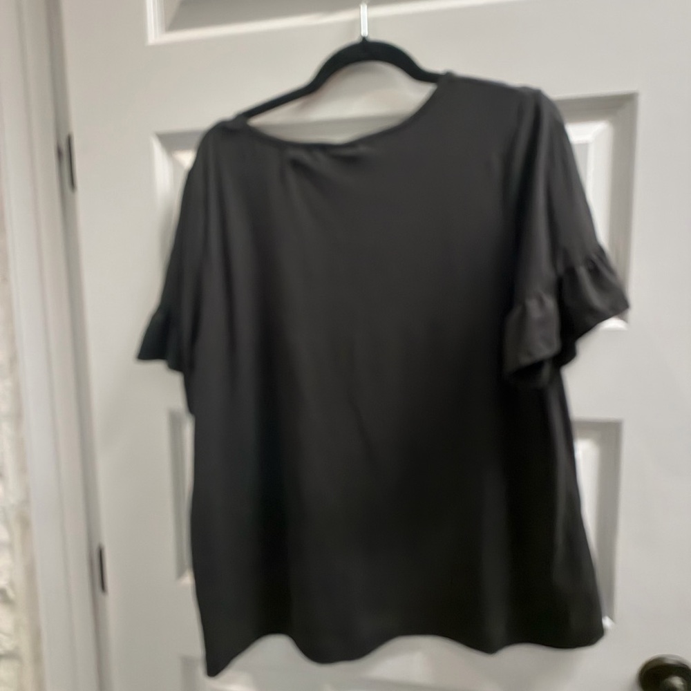 Bobeau Black Ruffle Sleeve Top
